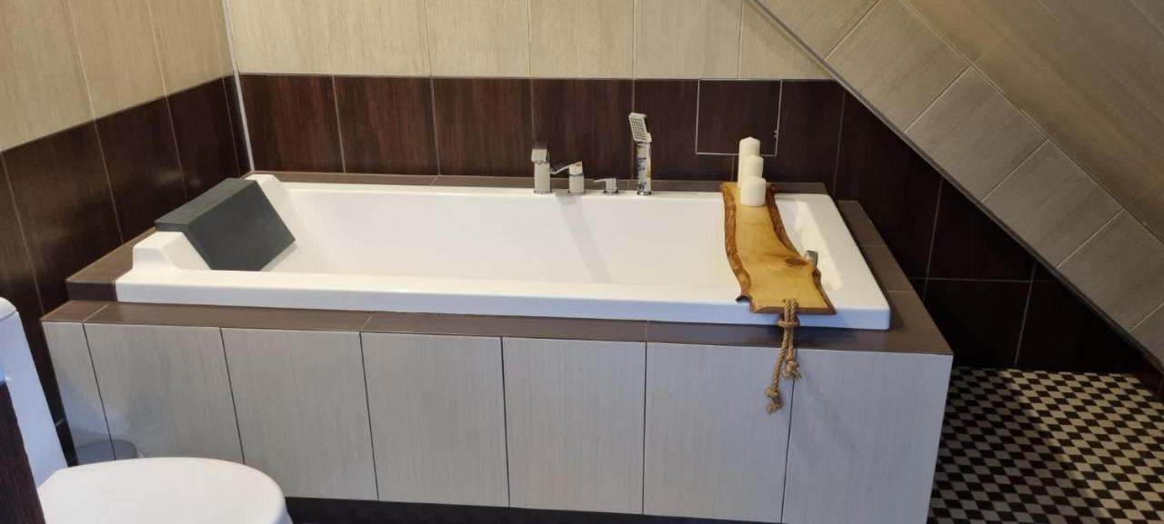Apartament W Centrum - Nasze Poddasze Ustrzyki Dolne Exteriér fotografie